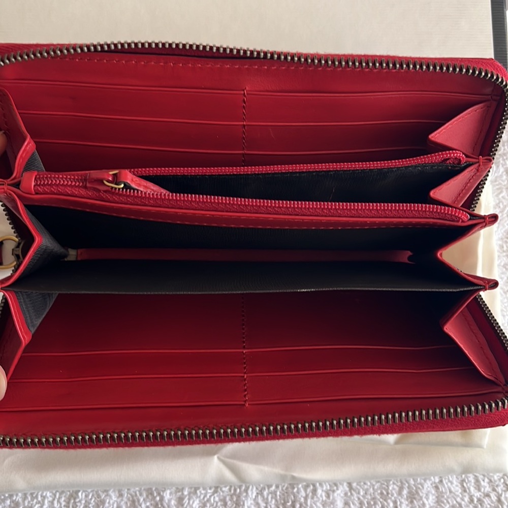 Gucci Calfskin Matelasse GG Marmont Zip Around Wallet Hibiscus Red - Picture 7 of 16